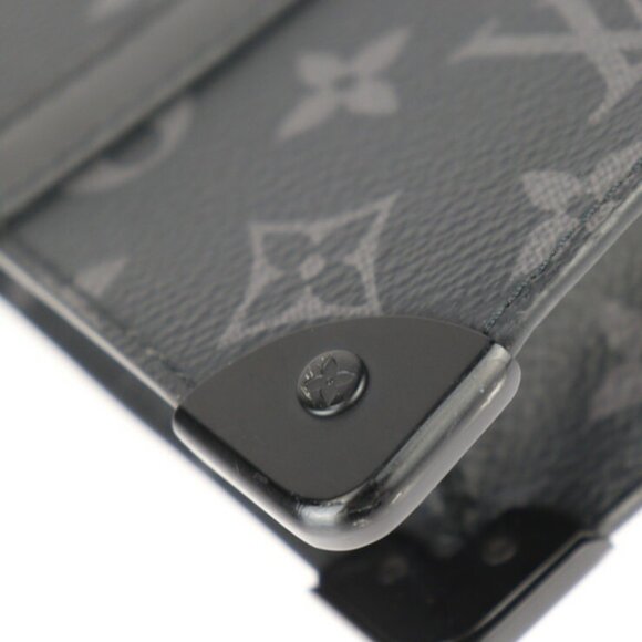 LOUIS VUITTON Black Monogram Leather Pouch - Picture 6 of 10